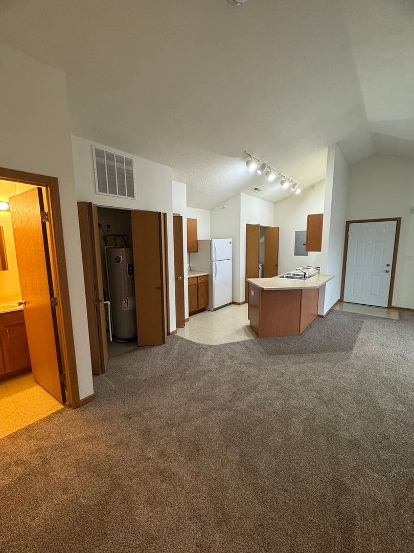 Southern Winds Apartments 4 of 8