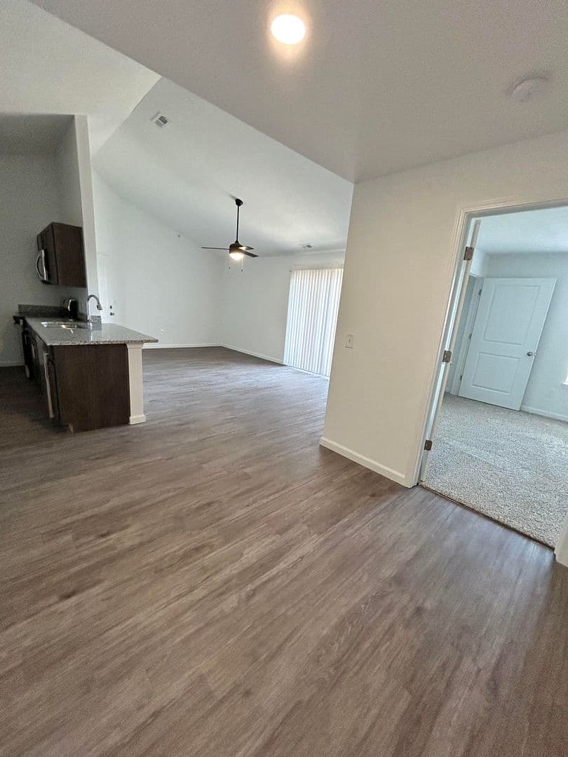 Sagamore Winds Apartments 8 of 14