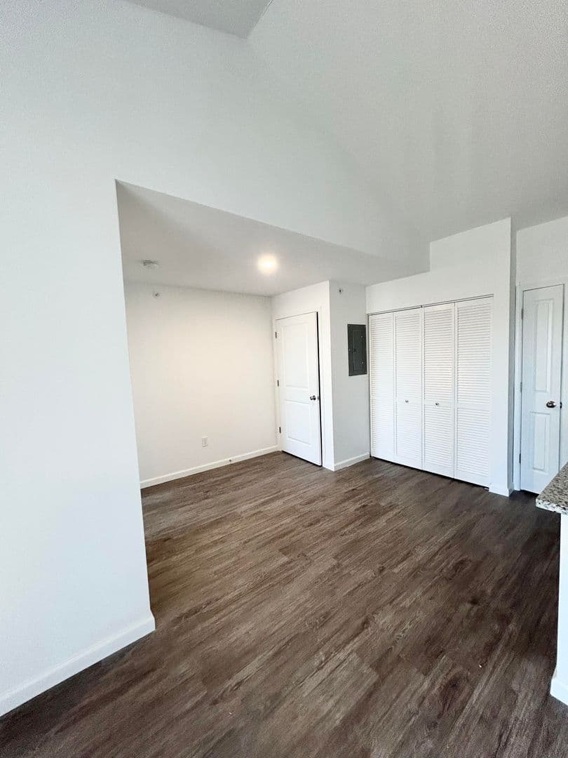 Sagamore Winds Apartments 7 of 14