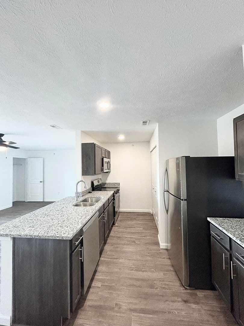 Sagamore Winds Apartments 2 of 8