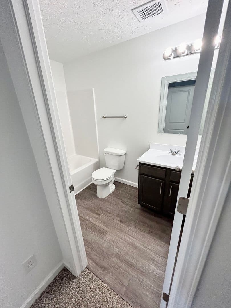 Sagamore Winds Apartments 7 of 11