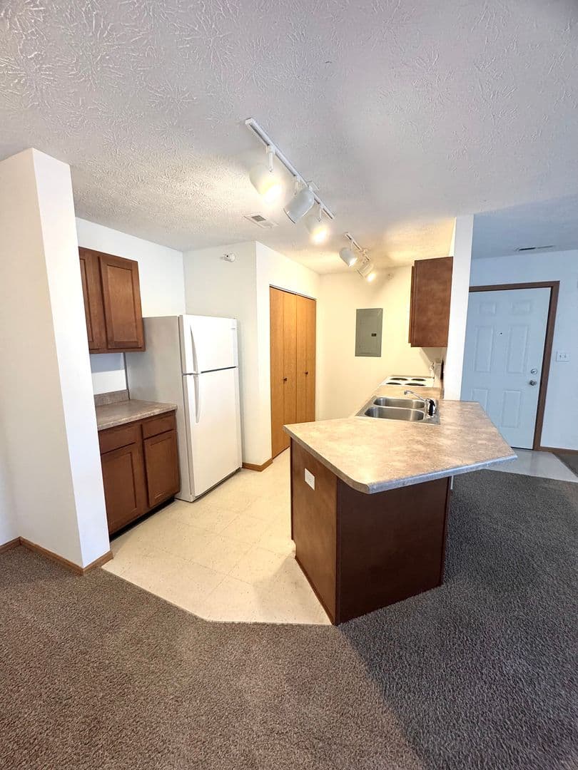 Southern Winds Apartments 3 of 11