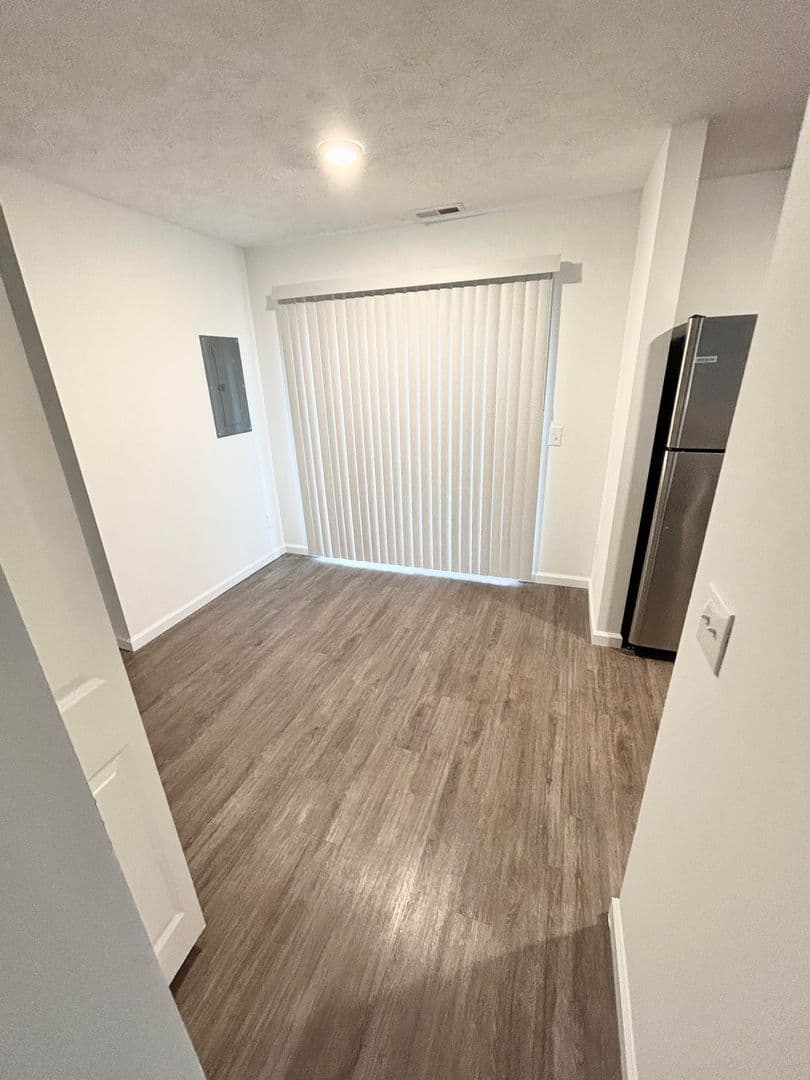 Sagamore Winds Apartments 4 of 12