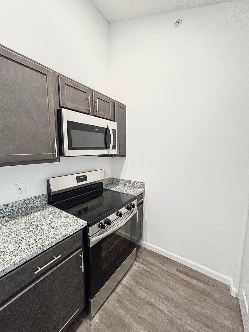 Sagamore Winds Apartments 5 of 13
