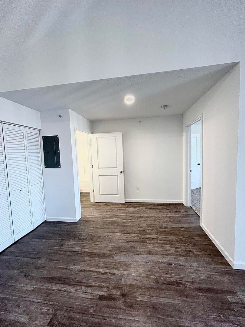 Sagamore Winds Apartments 8 of 13