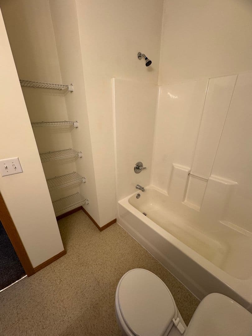 Southern Winds Apartments 7 of 8