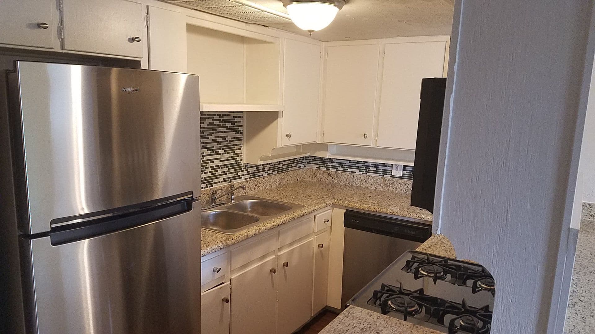 Renovated 2 Bed 1 Bath near UNT 9 of 9