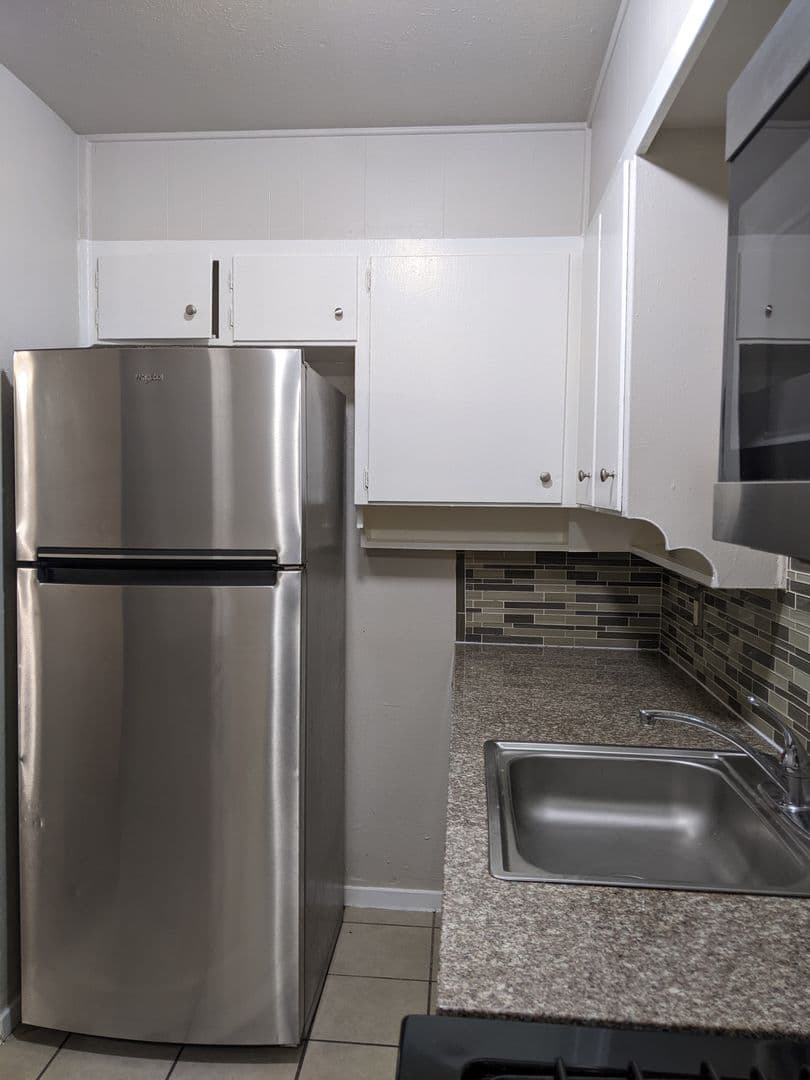 1 Bed 1 Bath ALL BILLS PAID 9 of 13