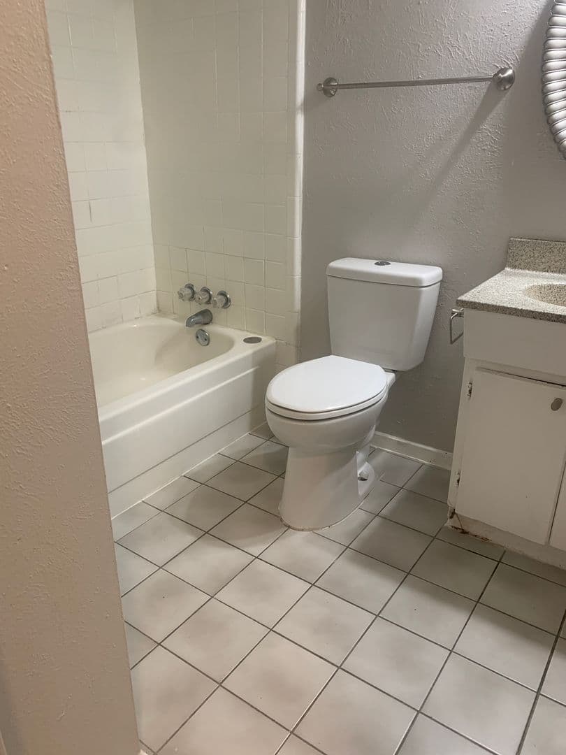 Renovated 2 Bed 1 Bath near UNT 14 of 16