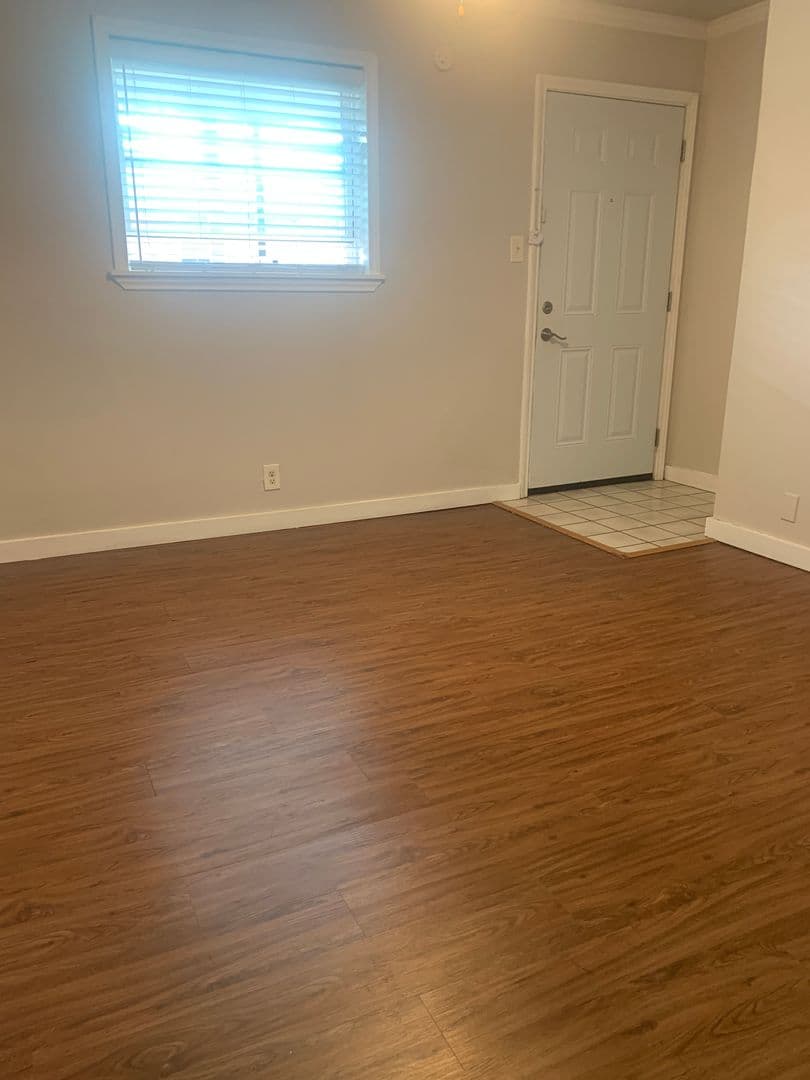 Renovated 2 Bed 1 Bath near UNT 9 of 16