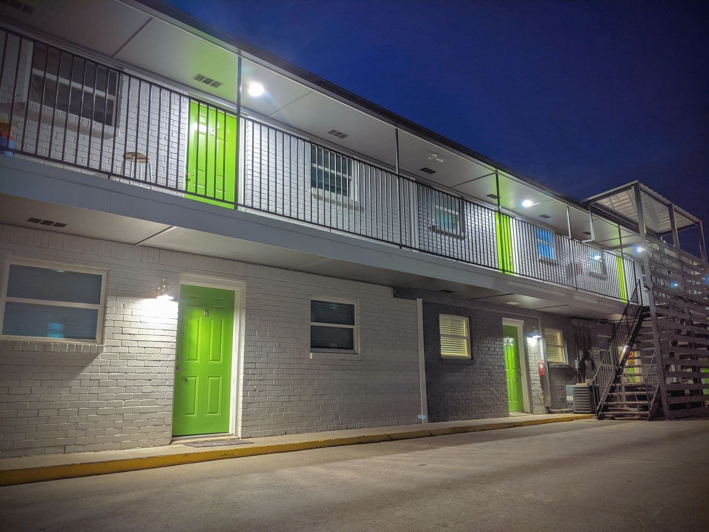 Renovated 2 Bed 1 Bath near UNT 7 of 16