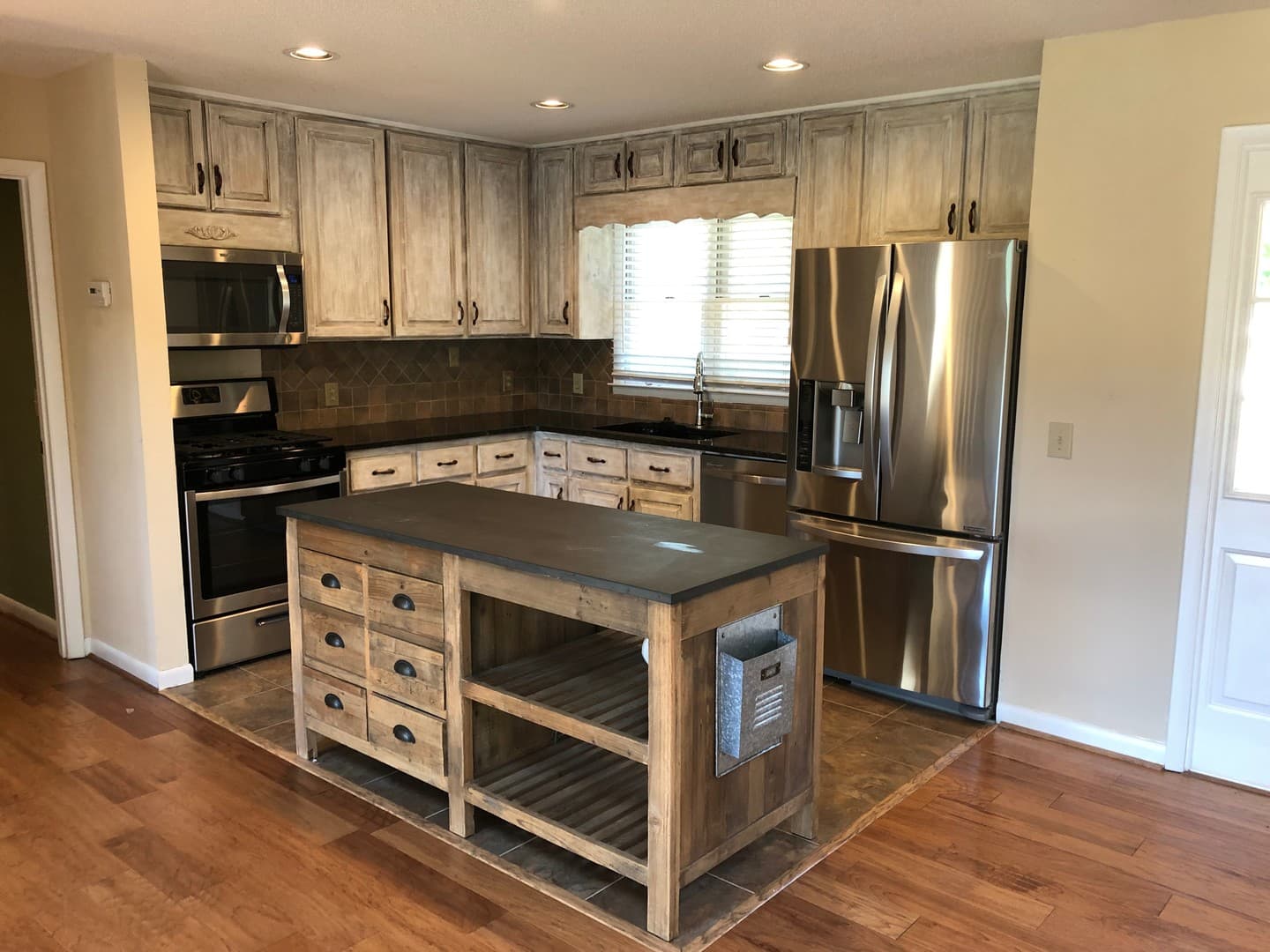 1181 Golf View Lane 11 of 49