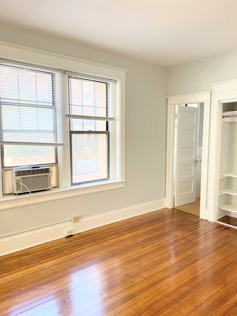 1715 P Street, NW 6 of 16