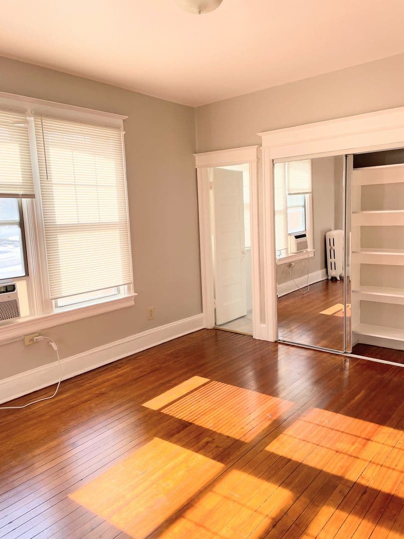 1715 P Street, NW 4 of 16
