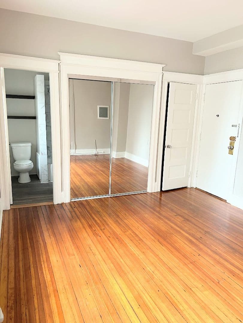 1715 P Street, NW 9 of 16