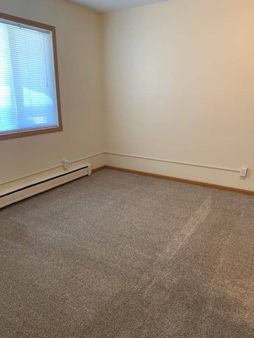 Bluffview Apartments LLC 4 of 10