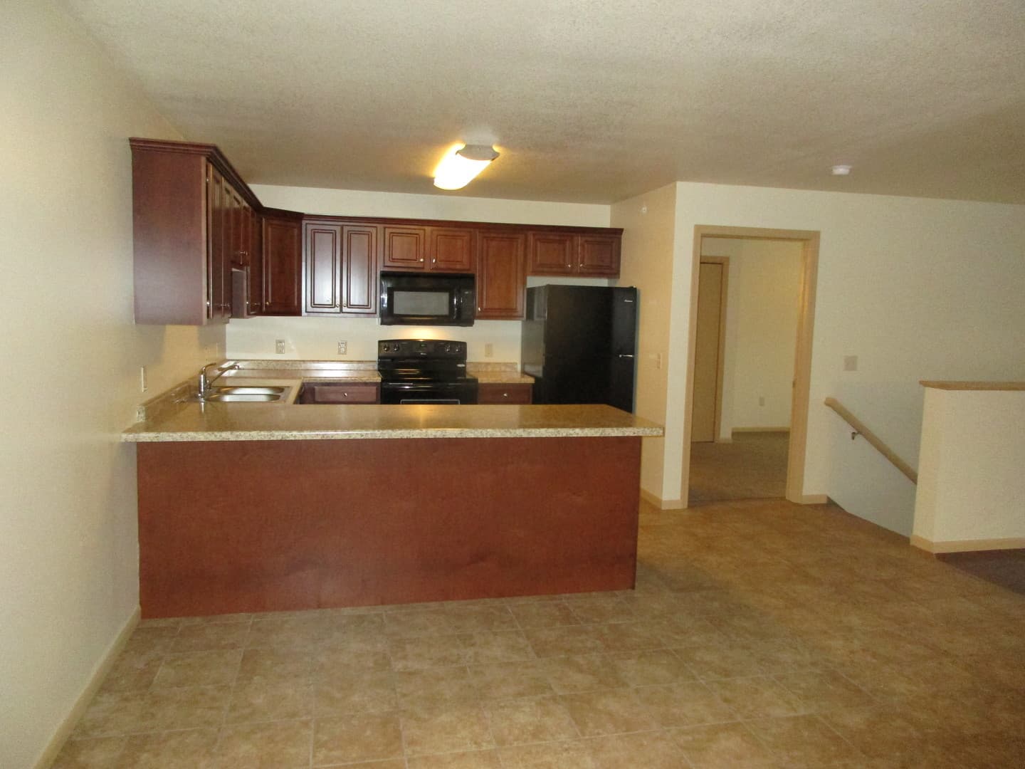 Bluffview Apartments LLC 3 of 13