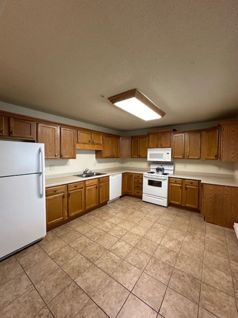 Bluffview Apartments LLC 2 of 18