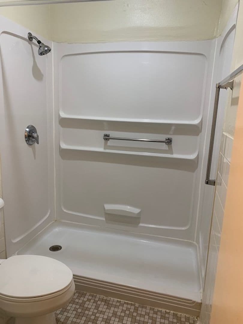 Bluffview Apartments LLC 7 of 10