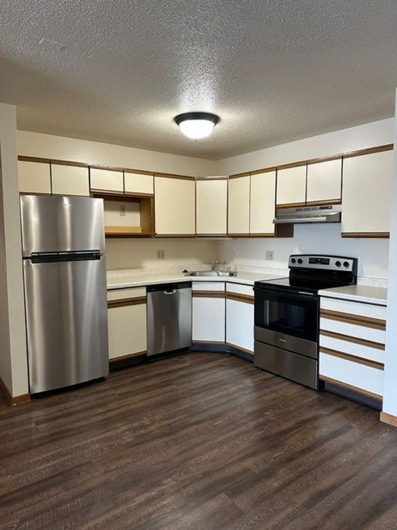 Rivers Edge of La Crosse LLC 8 of 25