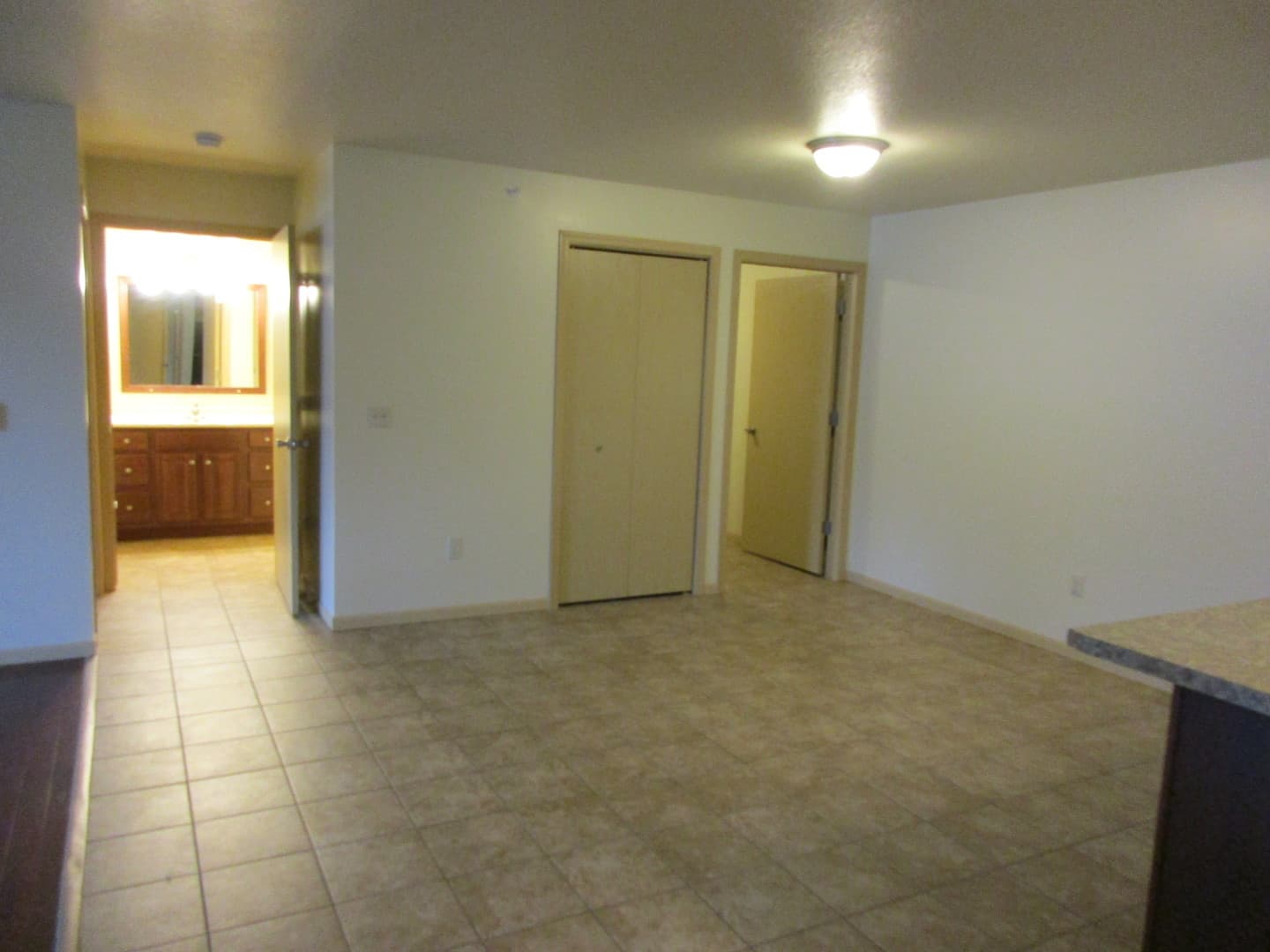 Bluffview Apartments LLC 5 of 13