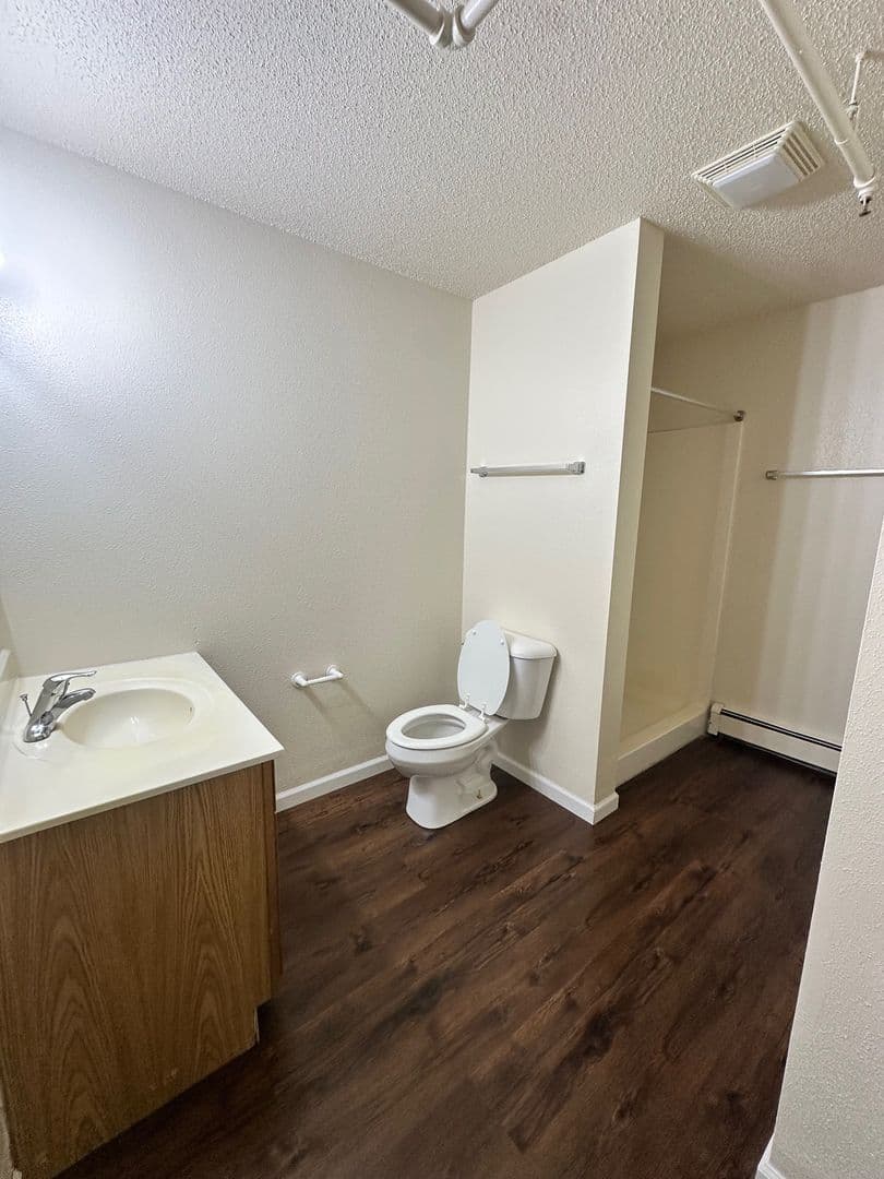 Bluffview Apartments LLC 8 of 12