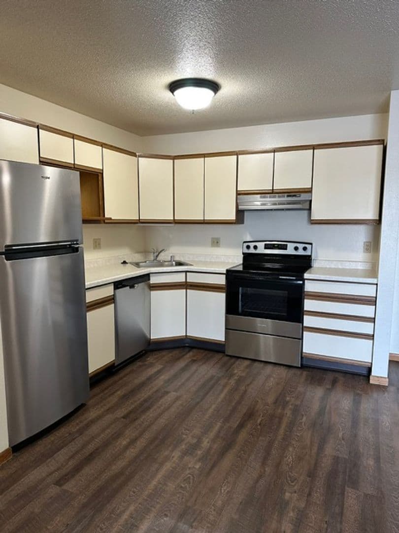 Rivers Edge of La Crosse LLC 7 of 25