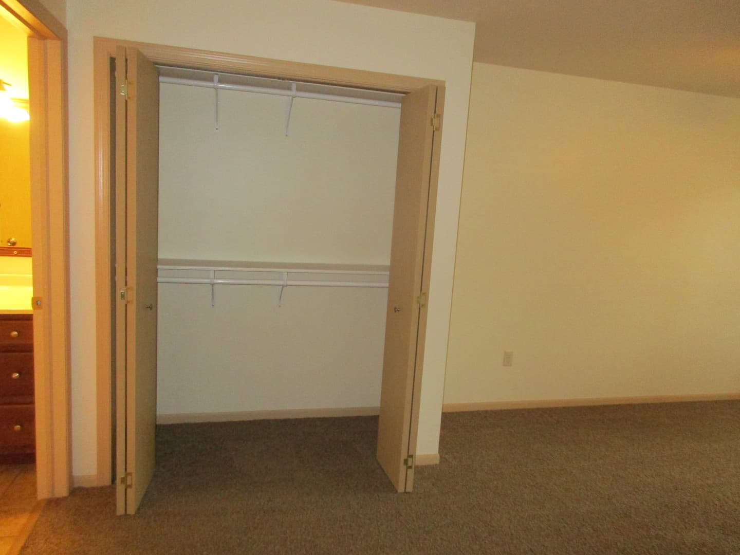 Bluffview Apartments LLC 10 of 13