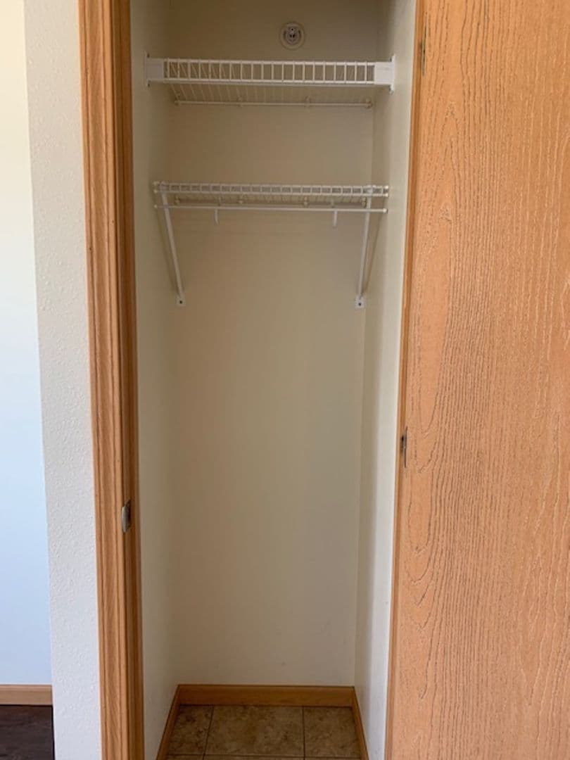 Bluffview Apartments LLC 4 of 16