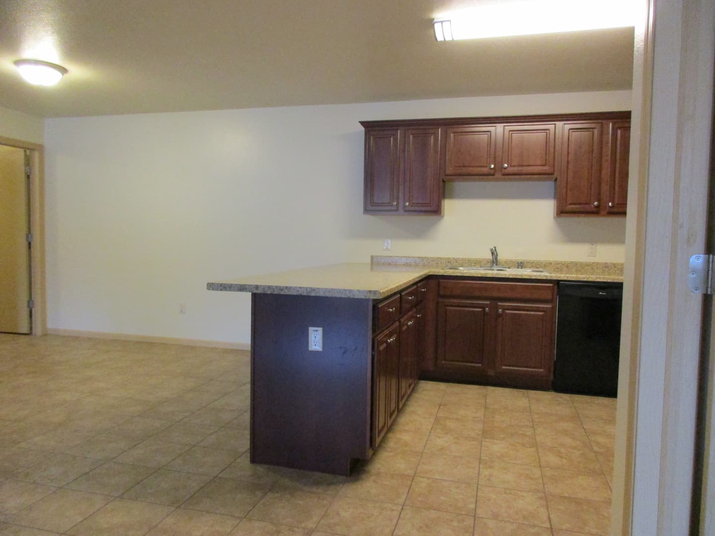 Bluffview Apartments LLC 2 of 13