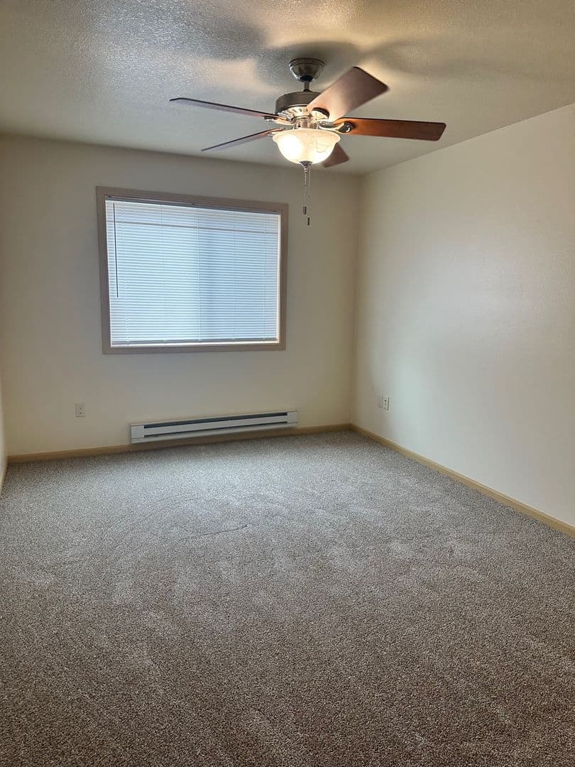 Bluffview Apartments LLC 7 of 13