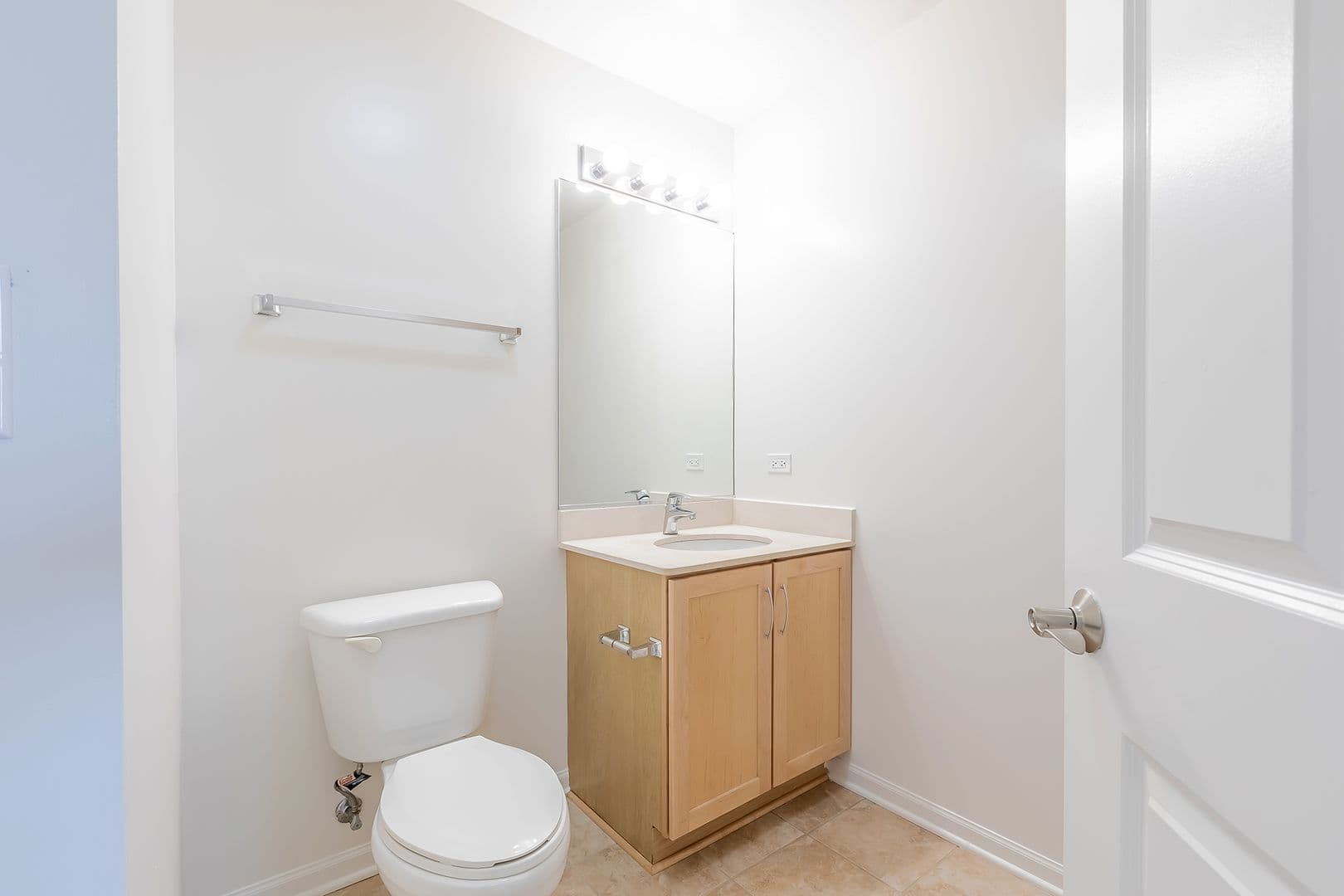 Astoria Apartments 14 of 29