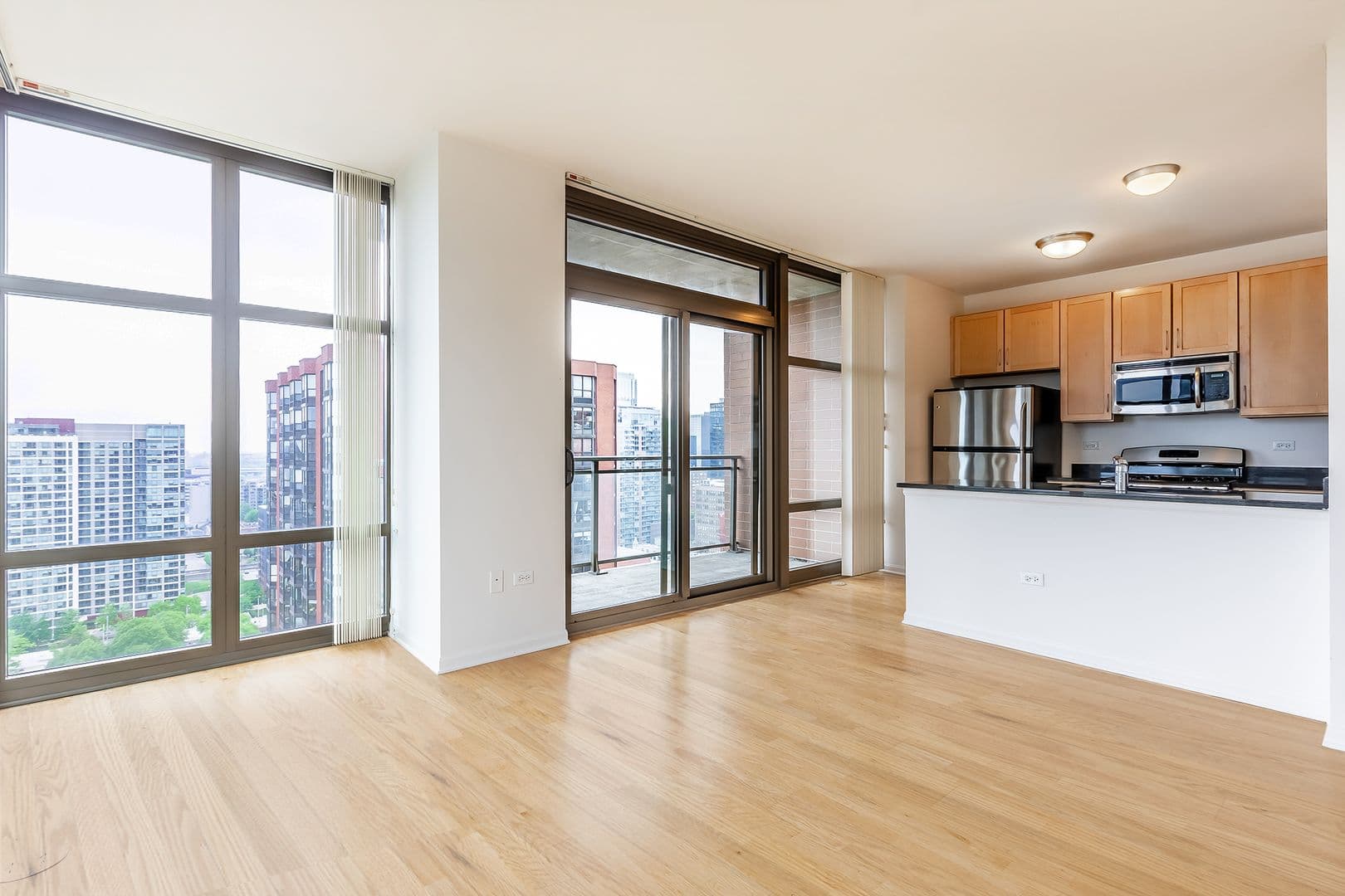 Astoria Apartments 7 of 28