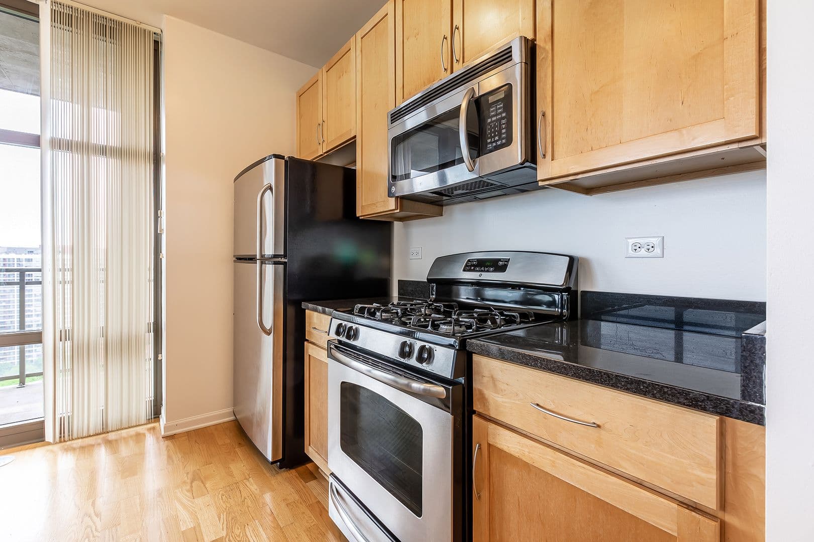 Astoria Apartments 10 of 29
