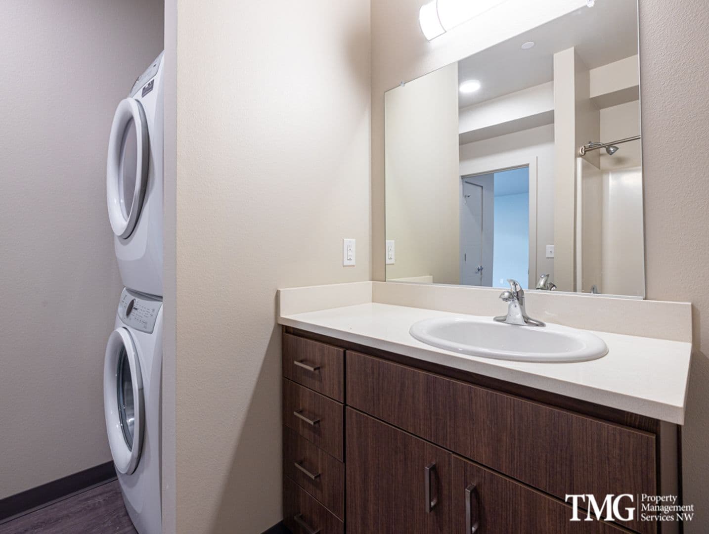 Market Village Apartments 10 of 14