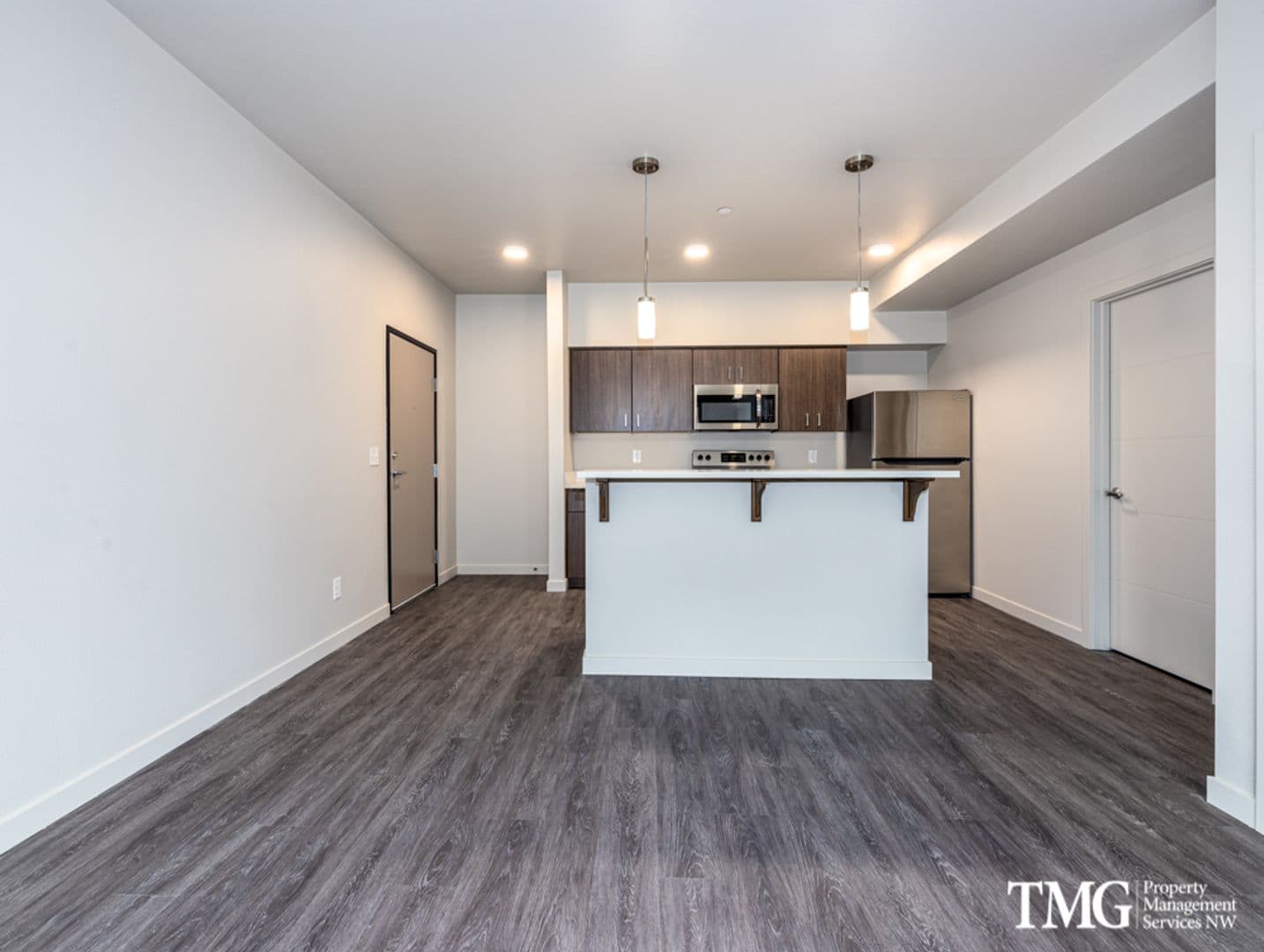 Market Village Apartments 6 of 11