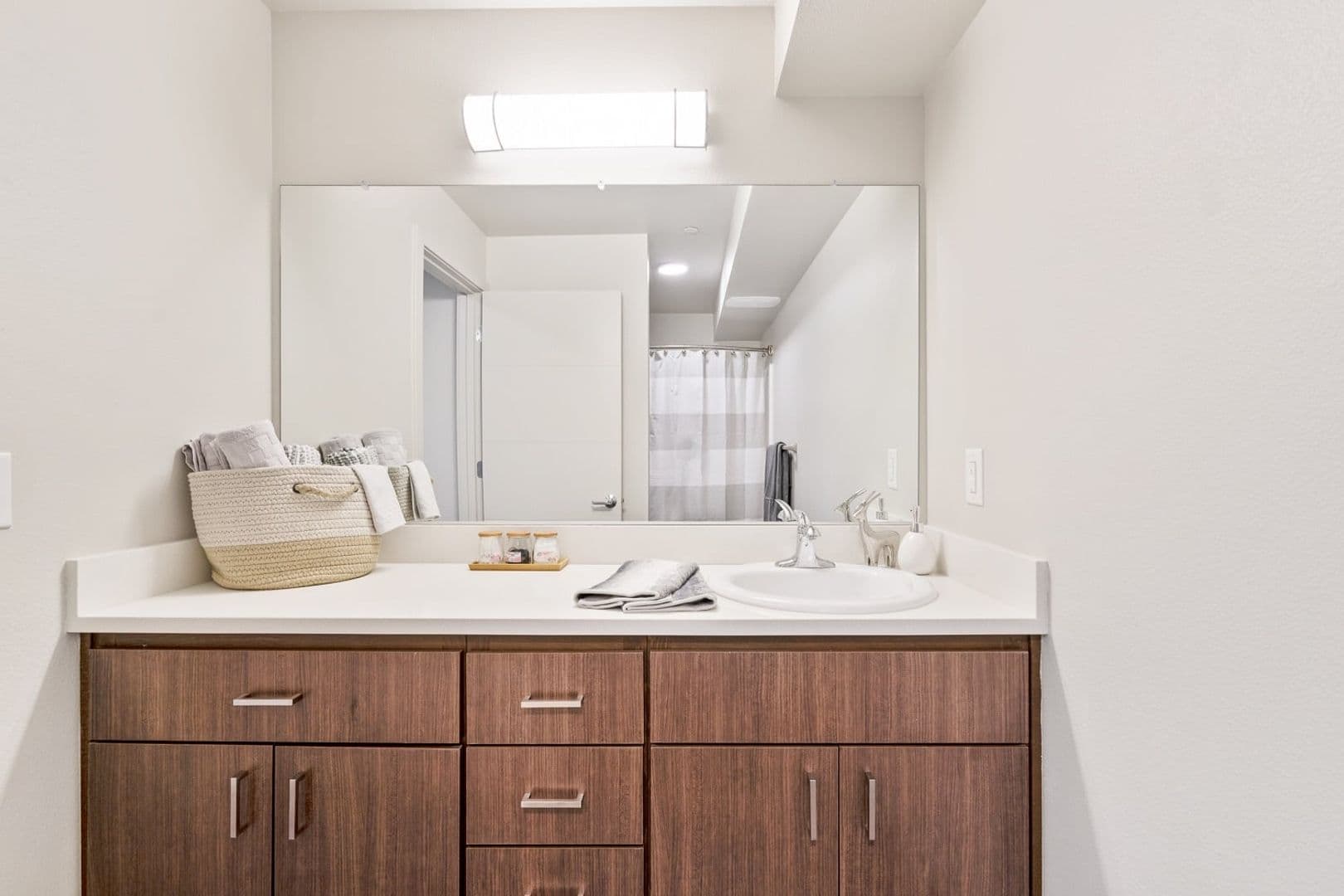 Market Village Apartments 5 of 14