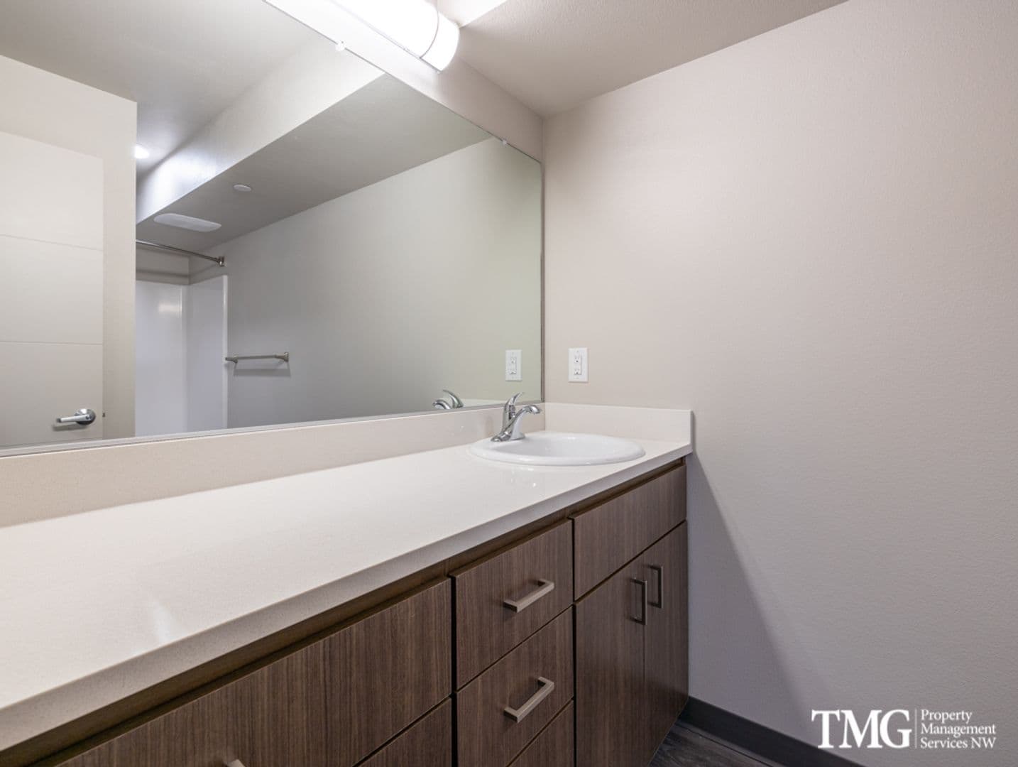 Market Village Apartments 6 of 8