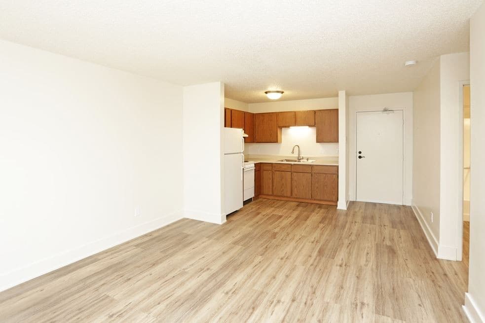 Civic Center Court Apartments 4 of 9
