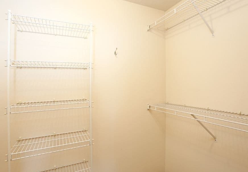 Crown Pointe Apartments 4 of 14