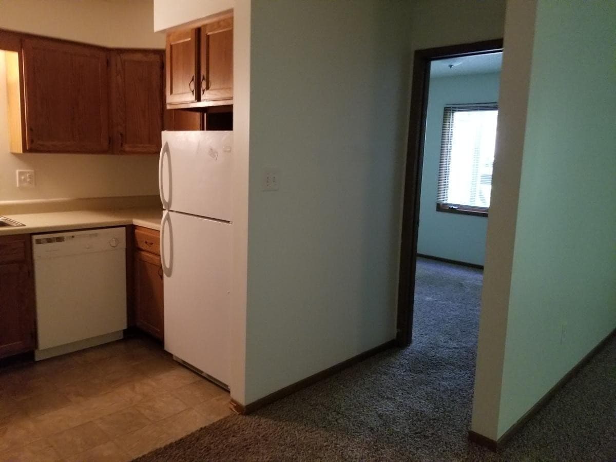 Oak Creek Chateau Apartments 6 of 8