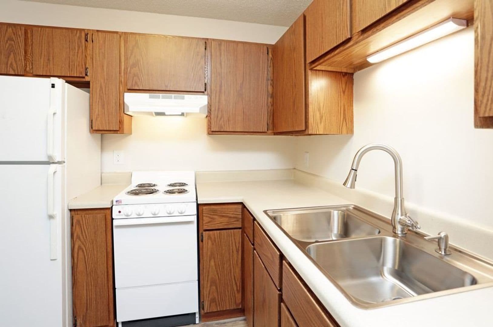 Civic Center Court Apartments 3 of 16