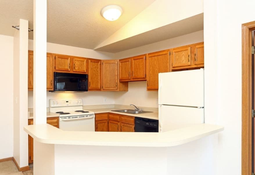 Crown Pointe Apartments 8 of 14