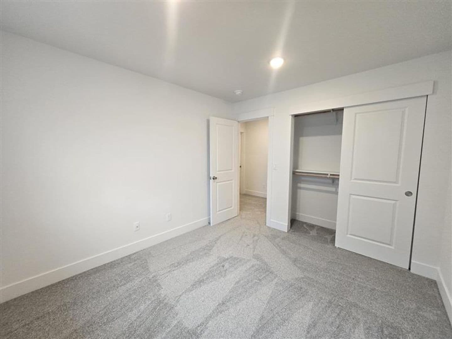 1 month FREE! BRAND NEW Townhome in the Desirable Southridge Area! 25 of 29