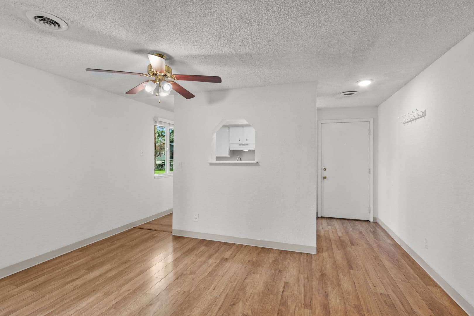 Windsong Apartments 11 of 25