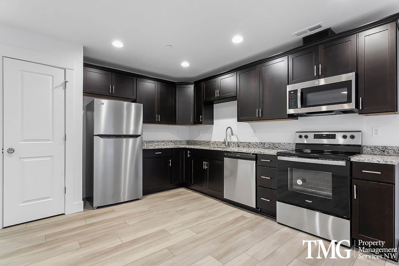 1 MONTH FREE ON A 12 MONTH LEASE! 38 of 59