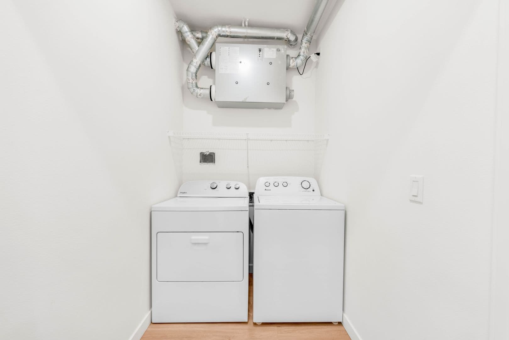 51st Street Apartments 9 of 10