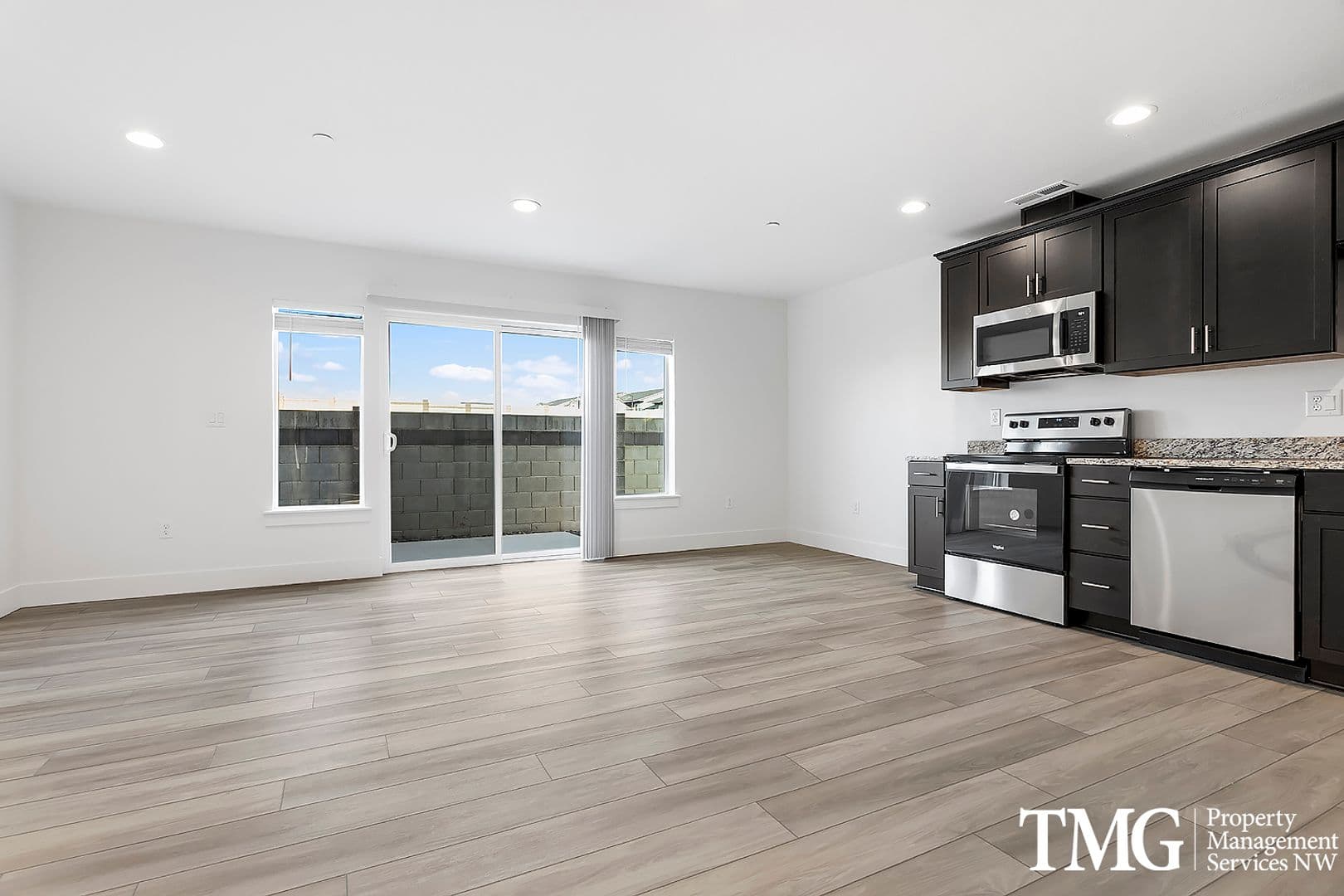1 month FREE rent! Call to find out howFind out how! 37 of 77
