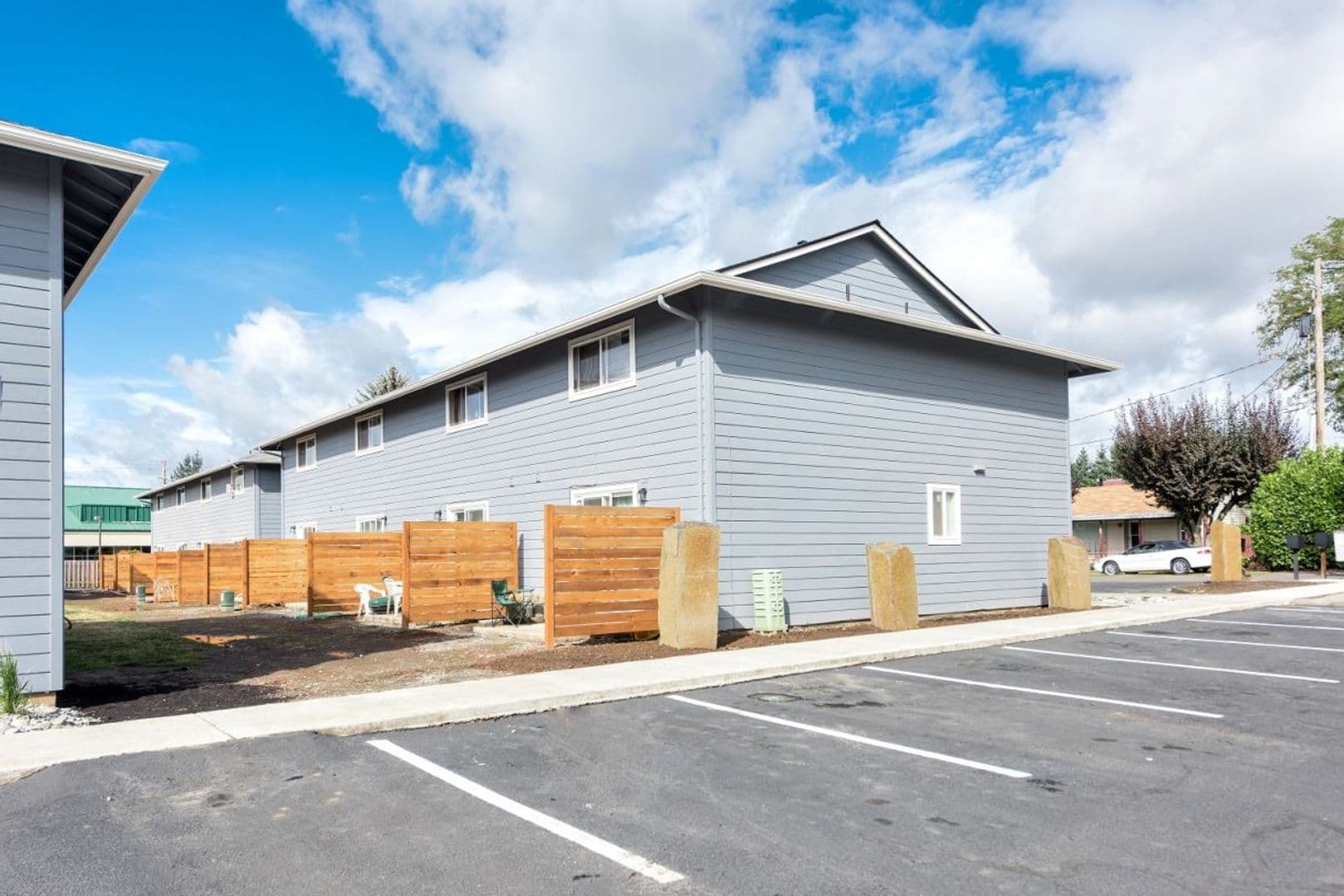 Wellington Court Townhomes 3 of 9