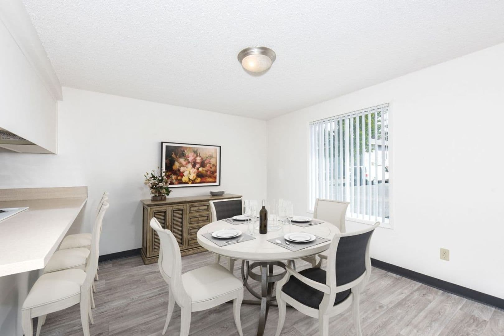 Wellington Court Townhomes 9 of 9
